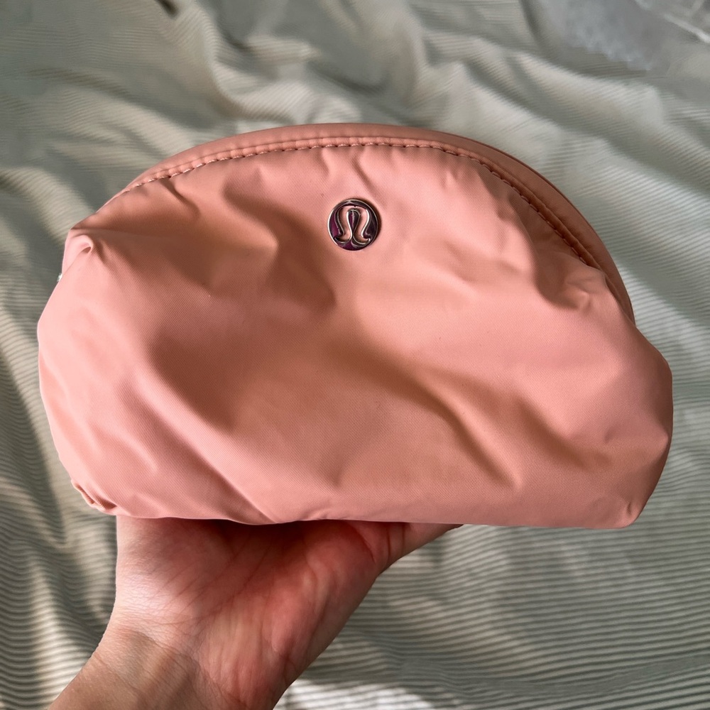 Lululemon mini pouch